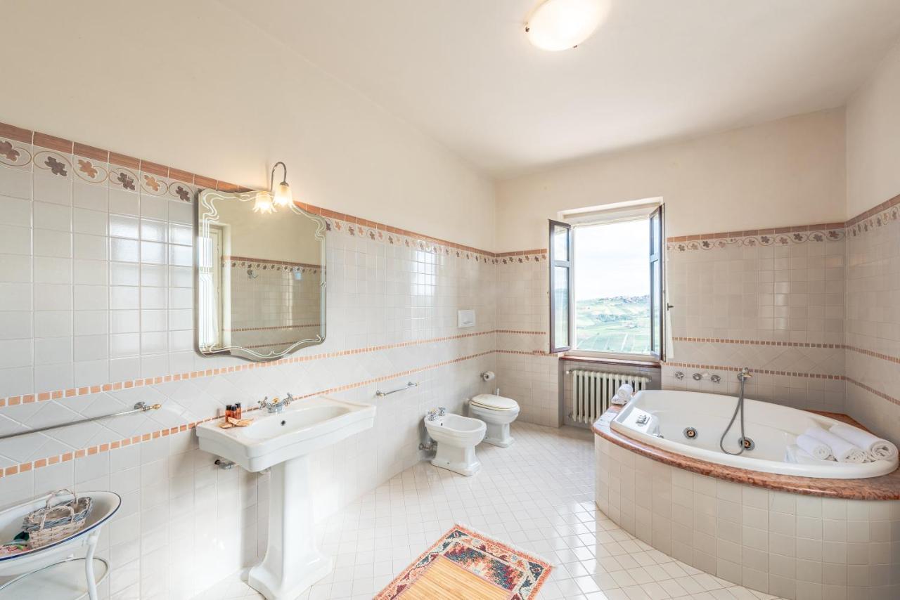 Villa Bricco Paglieri, Entire Villa Alba  Extérieur photo