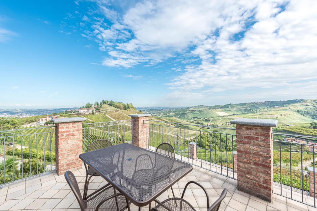 Villa Bricco Paglieri, Entire Villa Alba  Extérieur photo