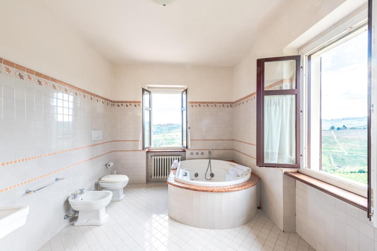 Villa Bricco Paglieri, Entire Villa Alba  Extérieur photo
