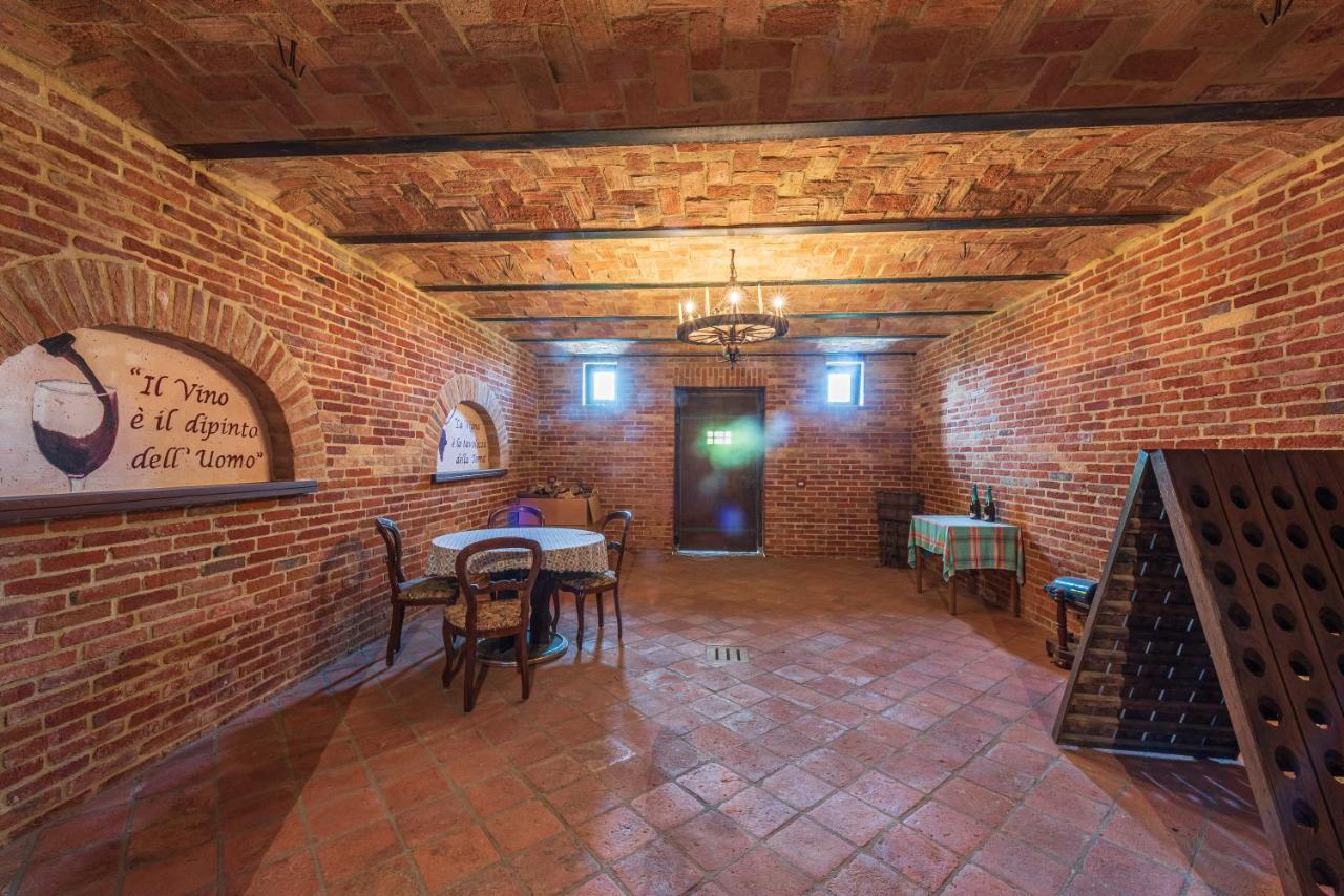 Villa Bricco Paglieri, Entire Villa Alba  Extérieur photo
