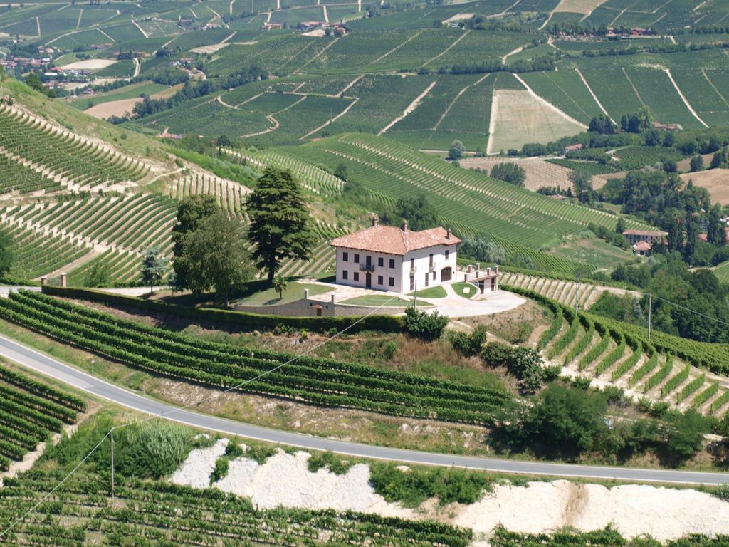 Villa Bricco Paglieri, Entire Villa Alba  Extérieur photo